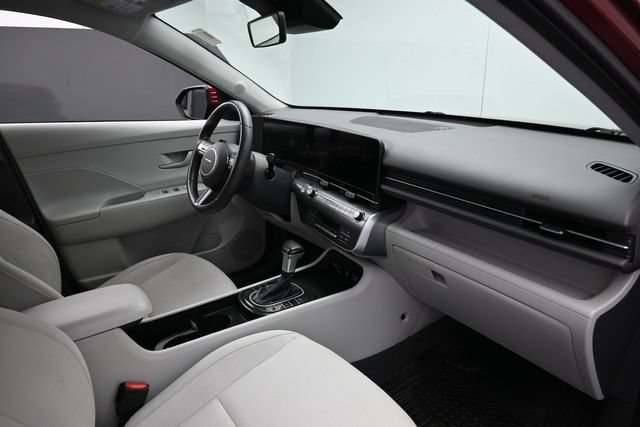 Used 2025 Hyundai Kona SEL FWD image 30