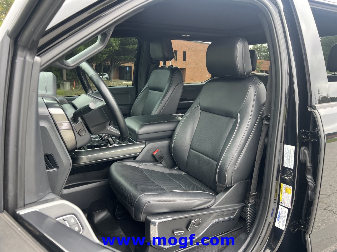 Certified 2023 Ford F150 Lariat w/ Equipment Group 502A High AWD/4WD image 21