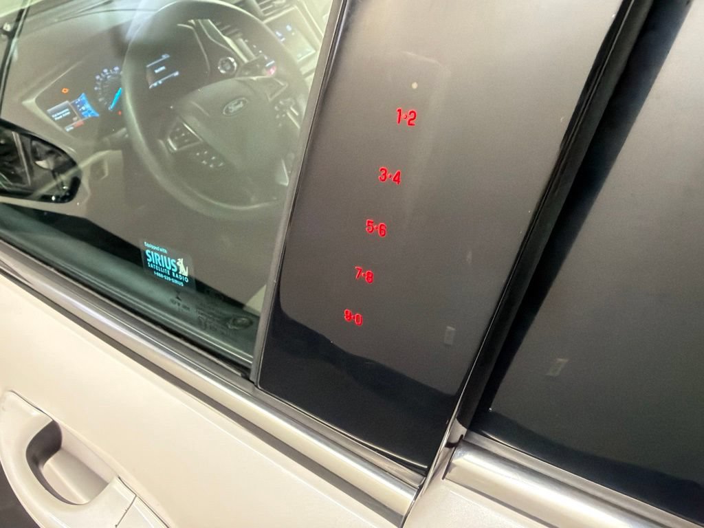 Certified 2018 Ford Fusion SE w/ Fusion SE Technology Package FWD image 30