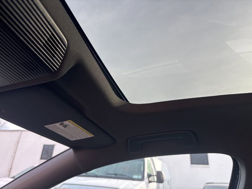 Used 2024 Volkswagen GTI SE w/ SE Leather Seats Package image 27