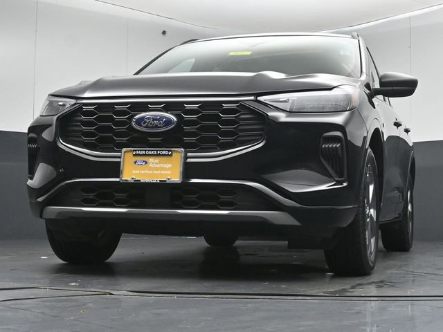 Certified 2024 Ford Escape ST-Line w/ Tech Pack #1 AWD/4WD image 39