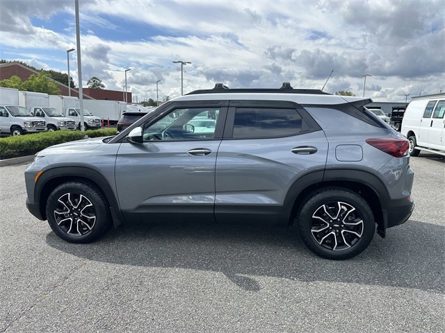 Used 2022 Chevrolet TrailBlazer ACTIV w/ Sun and Liftgate Package image 2