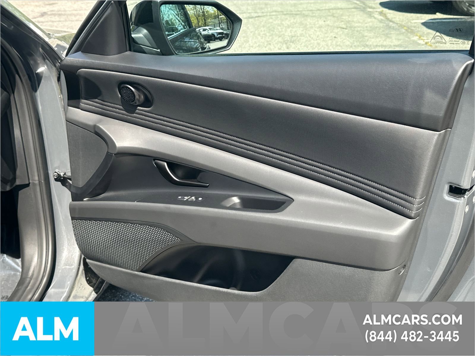 Used 2025 Hyundai Elantra Sport image 35