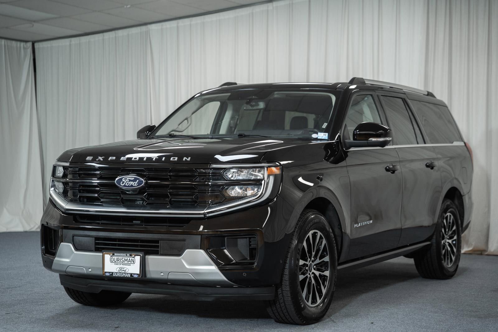 Certified 2025 Ford Expedition Max Platinum image 3