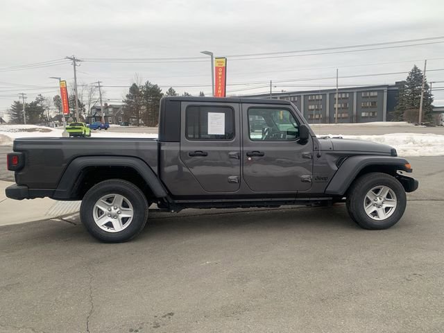 Used 2023 Jeep Gladiator Sport AWD/4WD image 8