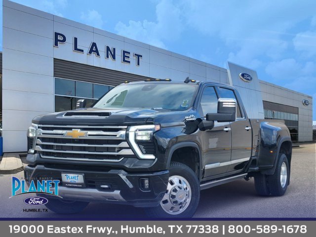 Used 2024 Chevrolet Silverado 3500 High Country w/ Technology Package AWD/4WD image 1