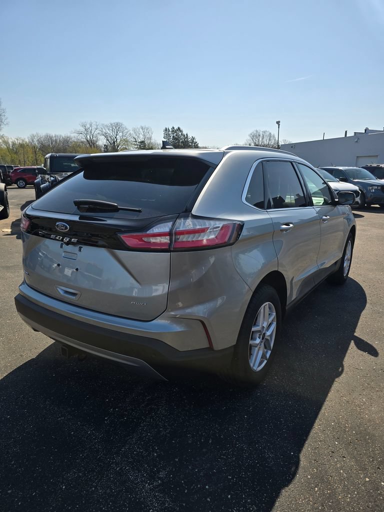 Certified 2024 Ford Edge SEL w/ Convenience Package AWD/4WD image 5