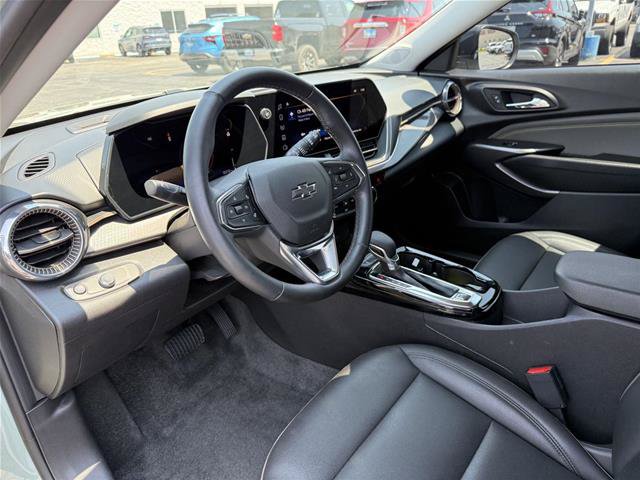 Used 2025 Chevrolet Trax ACTIV w/ Driver Confidence Package FWD image 9