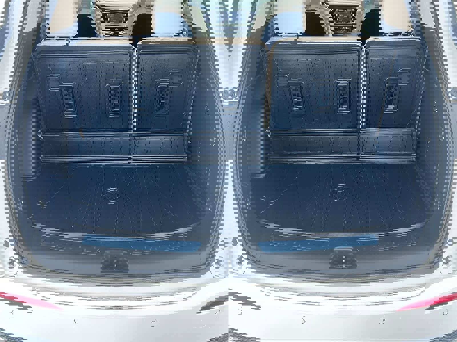 Used 2024 Buick Enclave Avenir w/ Avenir Technology Package image 34