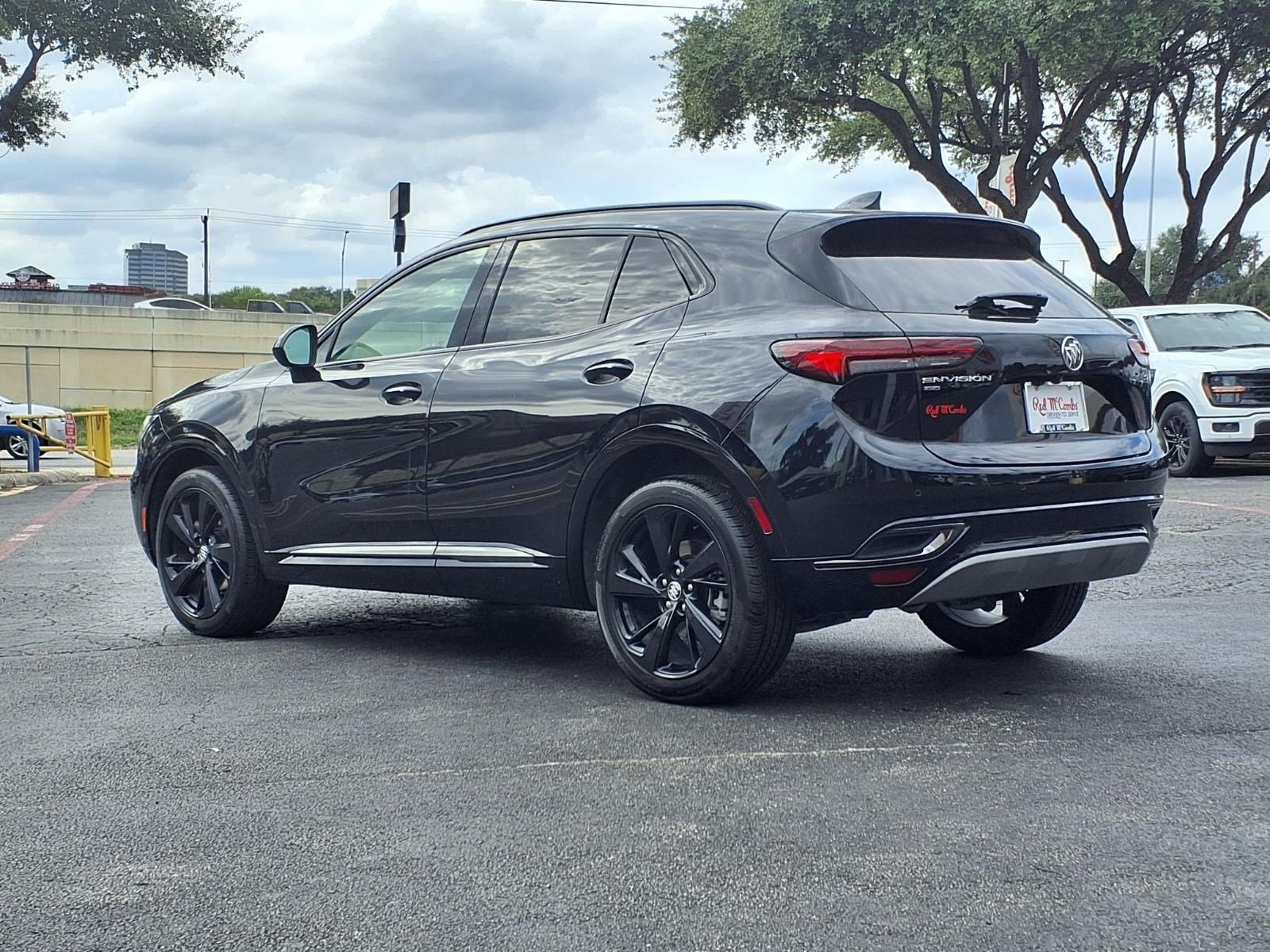 Used 2023 Buick Envision Preferred w/ Sport Touring Package AWD/4WD image 8