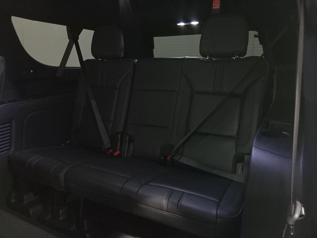 Used 2021 Chevrolet Suburban RST AWD/4WD image 10