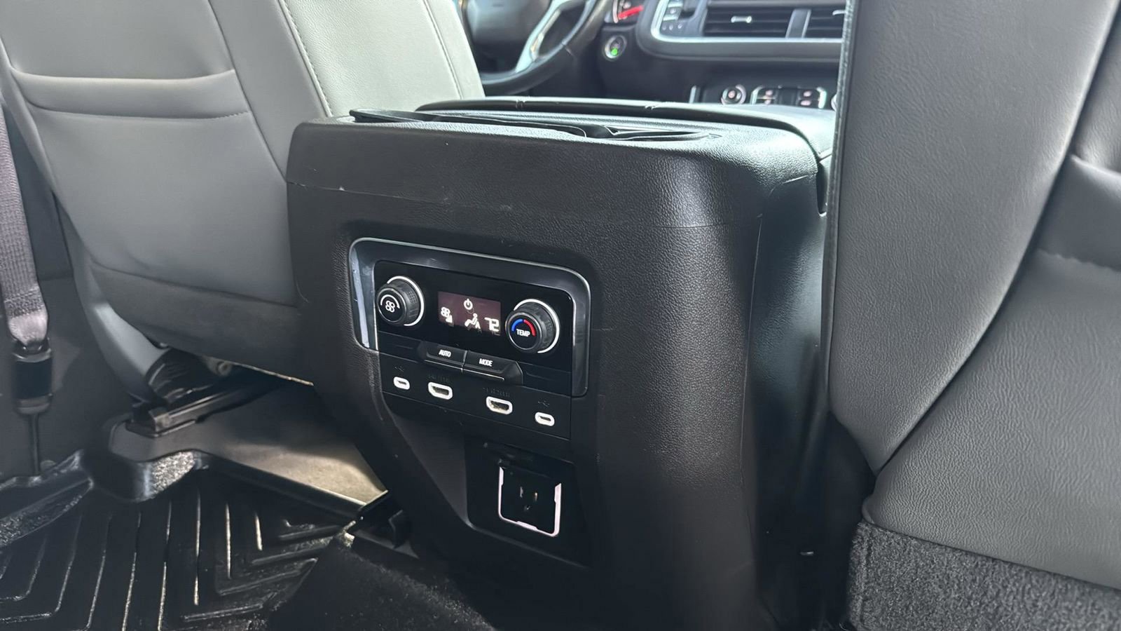 Used 2021 Chevrolet Suburban LT w/ Rear Media and Nav Package image 28