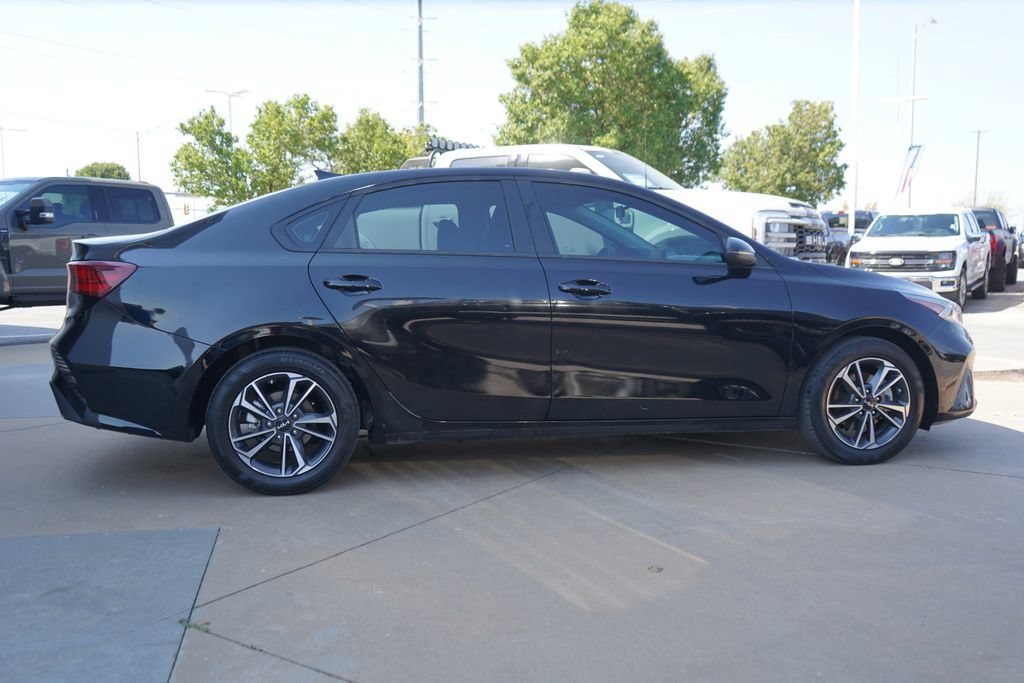 Used 2024 Kia Forte LXS w/ LXS Technology Package FWD image 9