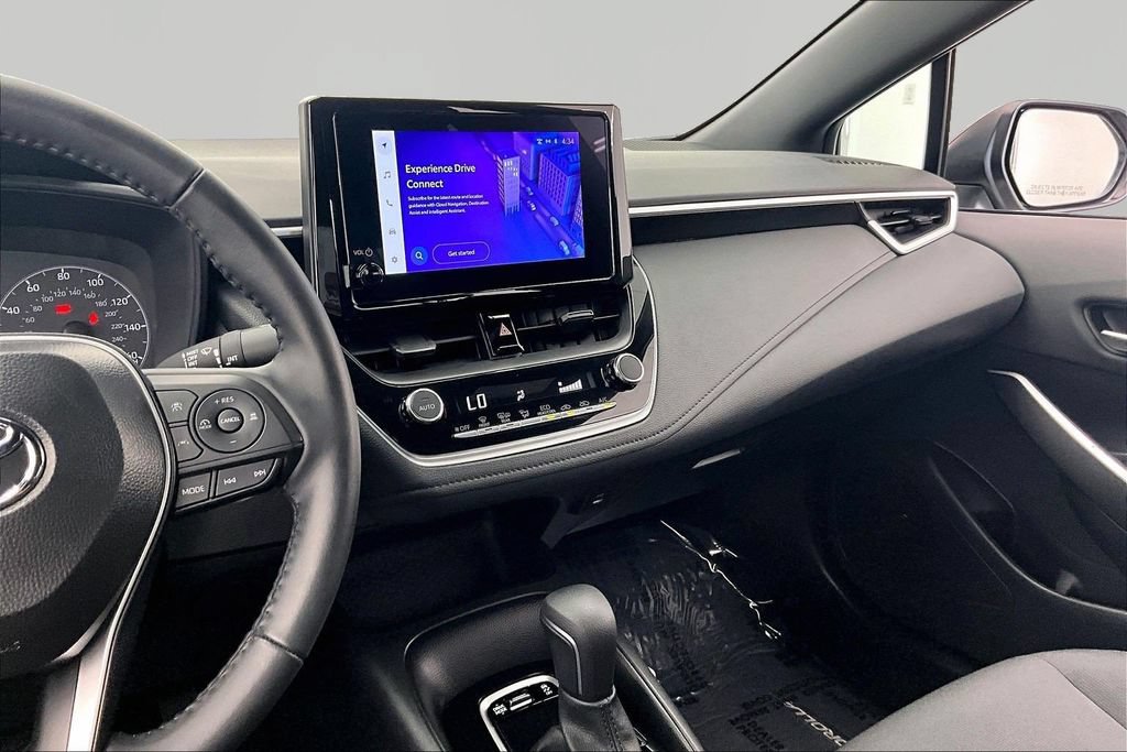 Used 2025 Toyota Corolla SE FWD image 6