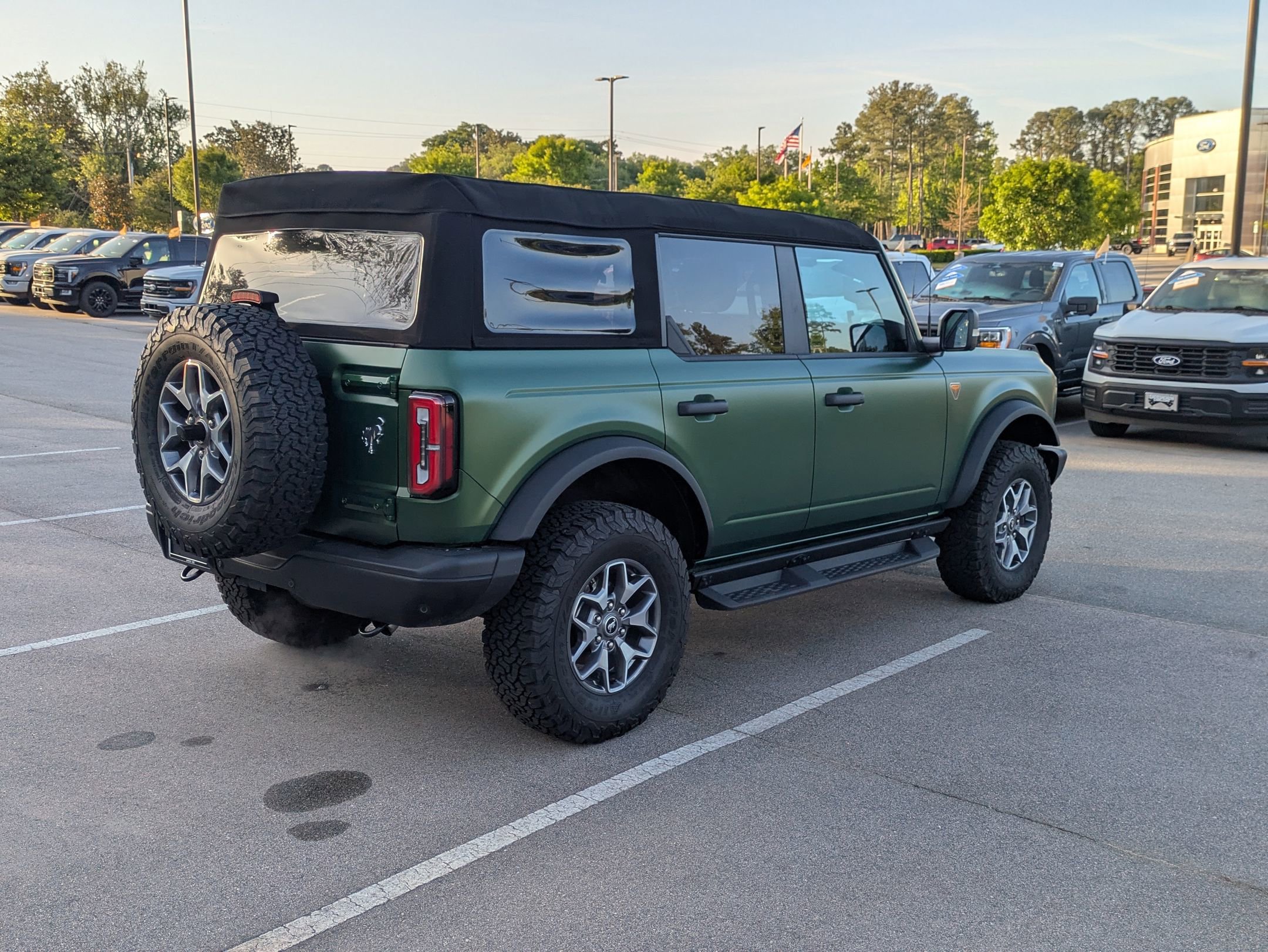 Certified 2025 Ford Bronco Badlands w/ Matte Film Protection Package AWD/4WD image 4