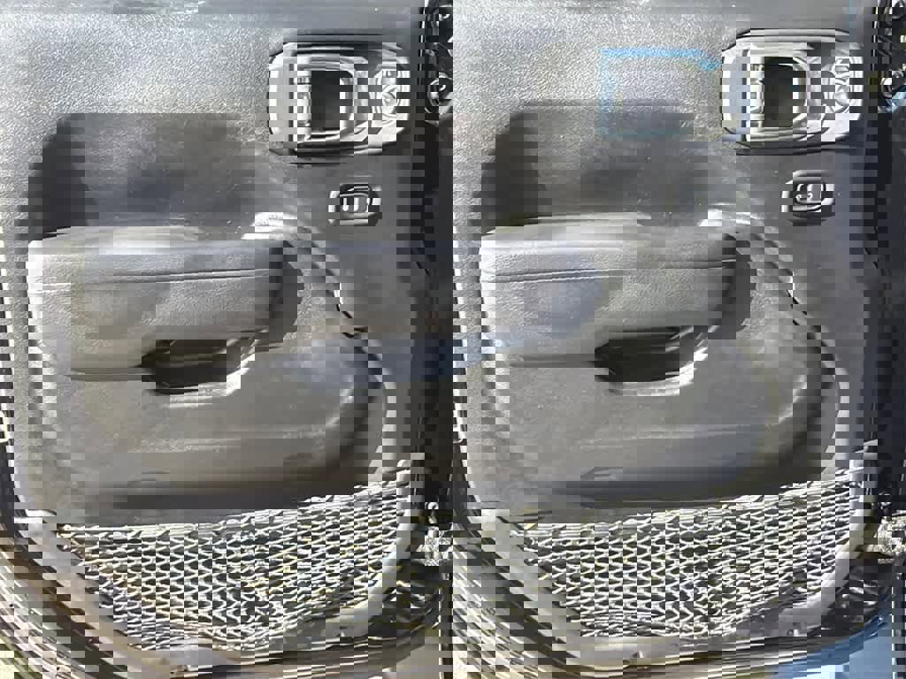 Used 2022 Jeep Wrangler Unlimited Sport image 11