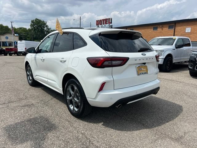 Certified 2024 Ford Escape ST-Line w/ Tech Pack #1 AWD/4WD image 6