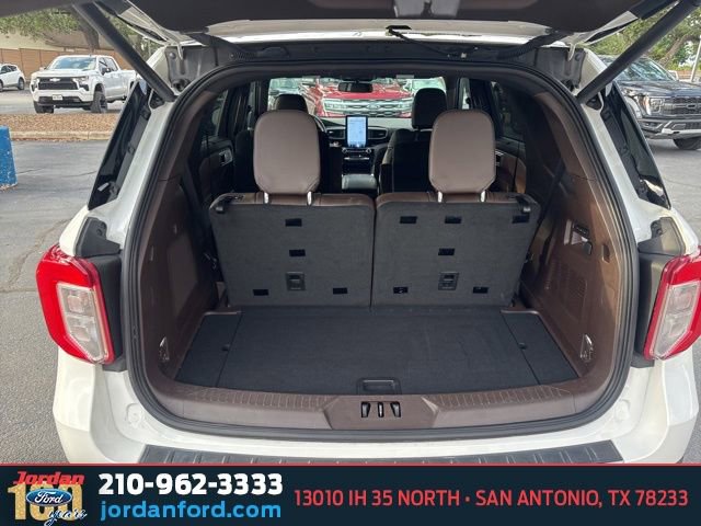Certified 2024 Ford Explorer King Ranch w/ Technology Package RWD image 8