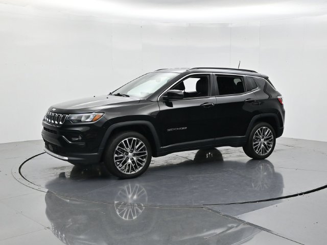 Used 2023 Jeep Compass Limited AWD/4WD image 5