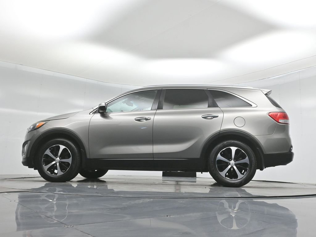 Used 2017 Kia Sorento EX image 52