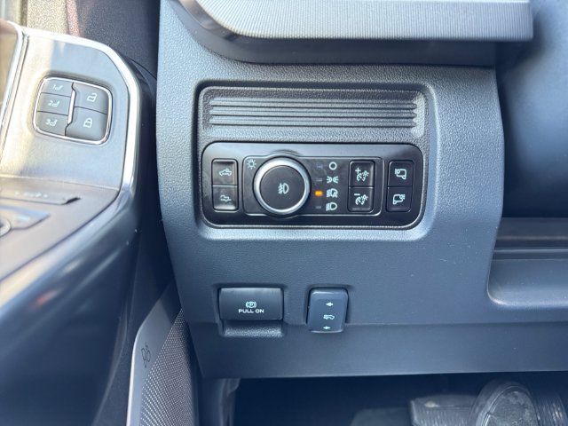 Certified 2026 Ford F450 Platinum w/ FX4 Off-Road Package AWD/4WD image 23