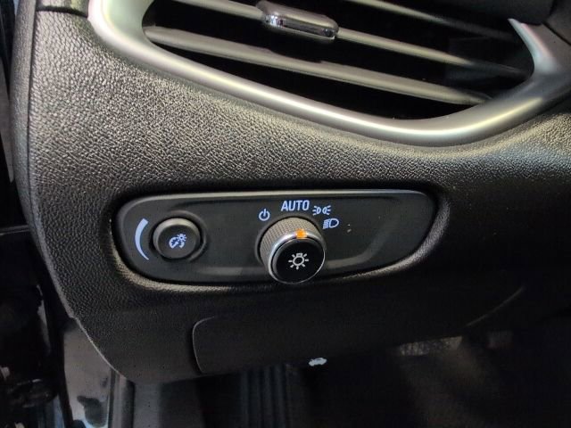 Used 2022 Chevrolet Malibu LT FWD image 16