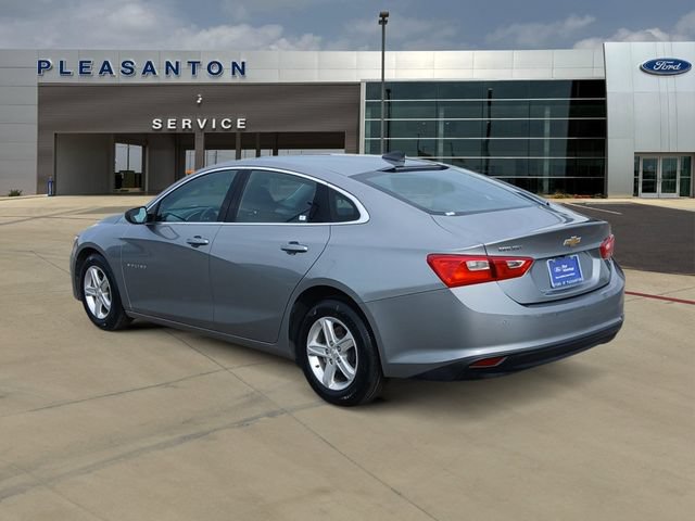 Used 2025 Chevrolet Malibu LS FWD image 3