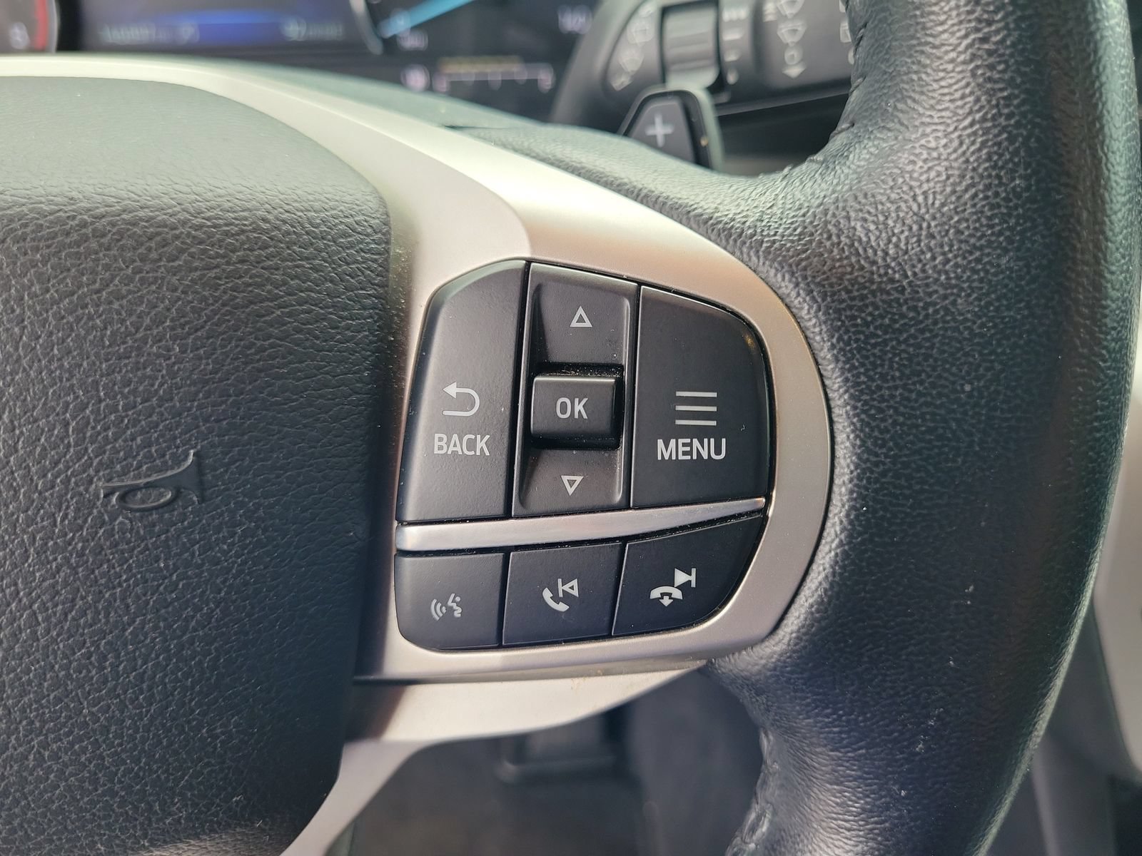 Certified 2020 Ford Explorer XLT w/ Equipment Group 202A RWD image 22