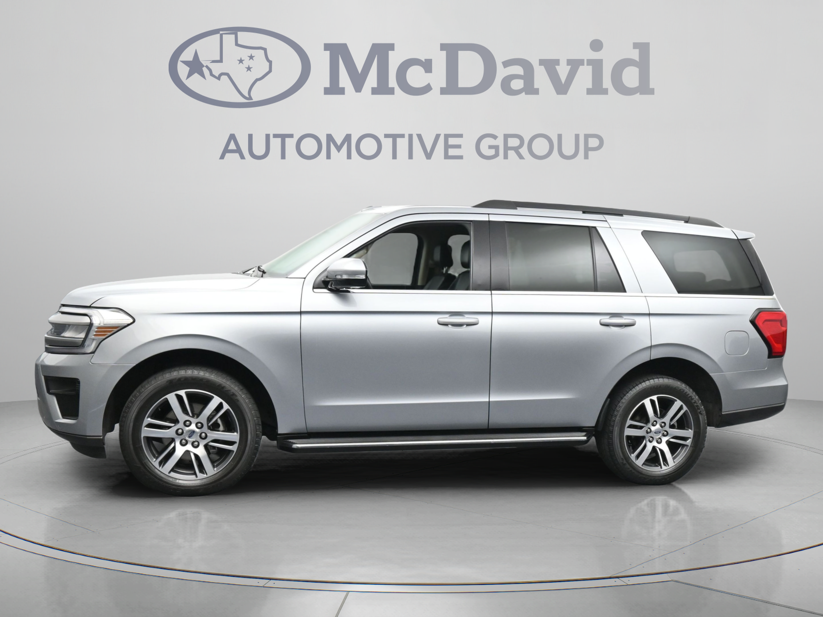 Certified 2023 Ford Expedition XLT RWD image 5