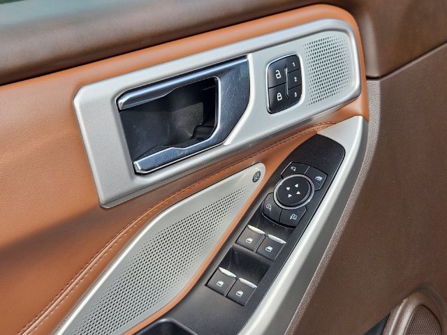 Certified 2022 Ford Explorer King Ranch w/ Premium Technology Package AWD/4WD image 23