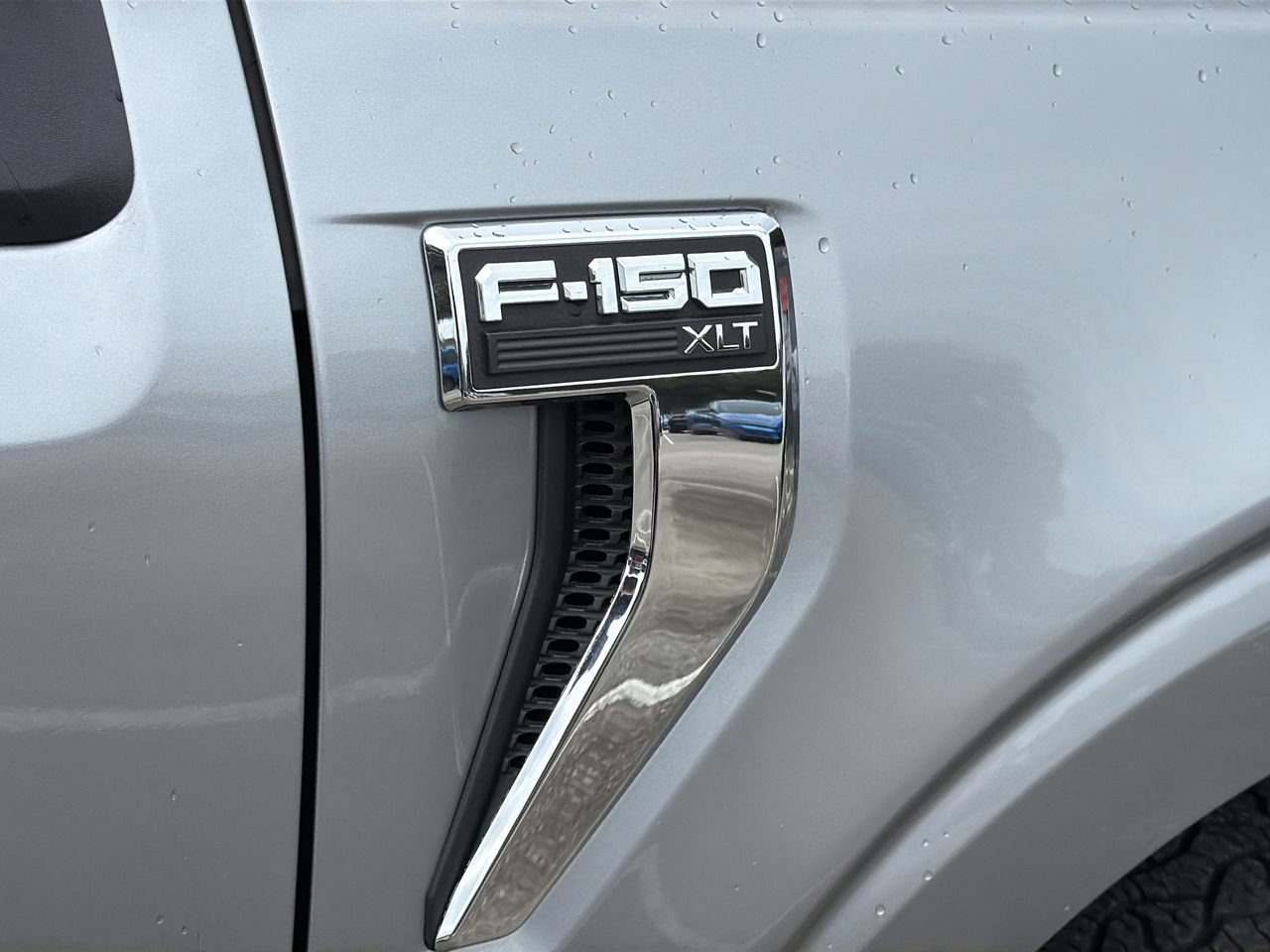 Certified 2025 Ford F150 XLT w/ Equipment Group 301A Standard AWD/4WD image 9