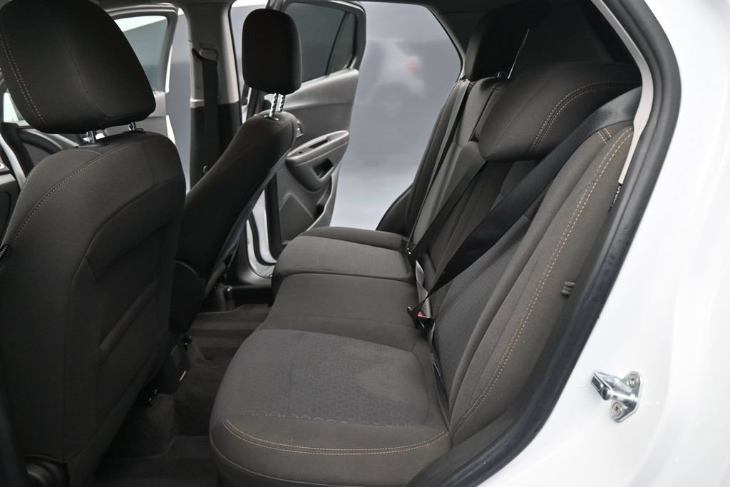 Used 2021 Chevrolet Trax LS w/ Tint and Cruise Package FWD image 20