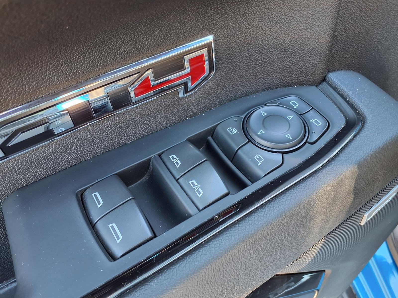 Used 2024 GMC Sierra 1500 AT4 w/ Technology Package AWD/4WD image 15