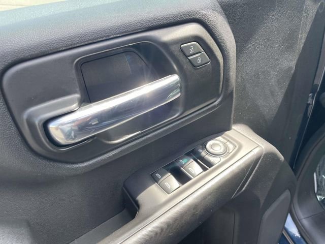 Used 2020 Chevrolet Silverado 2500 Custom w/ Custom Value Package image 14