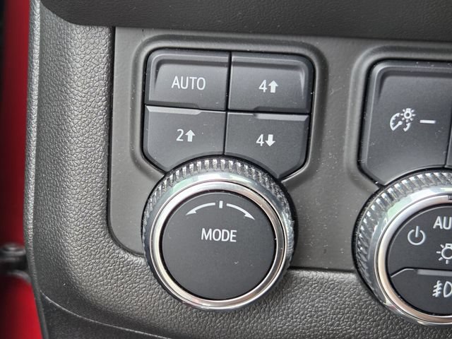 Used 2024 GMC Yukon AT4 AWD/4WD image 31