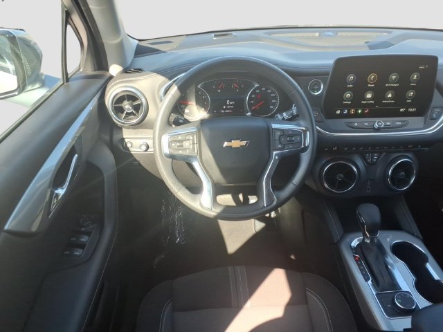 Used 2025 Chevrolet Blazer LT AWD/4WD image 14