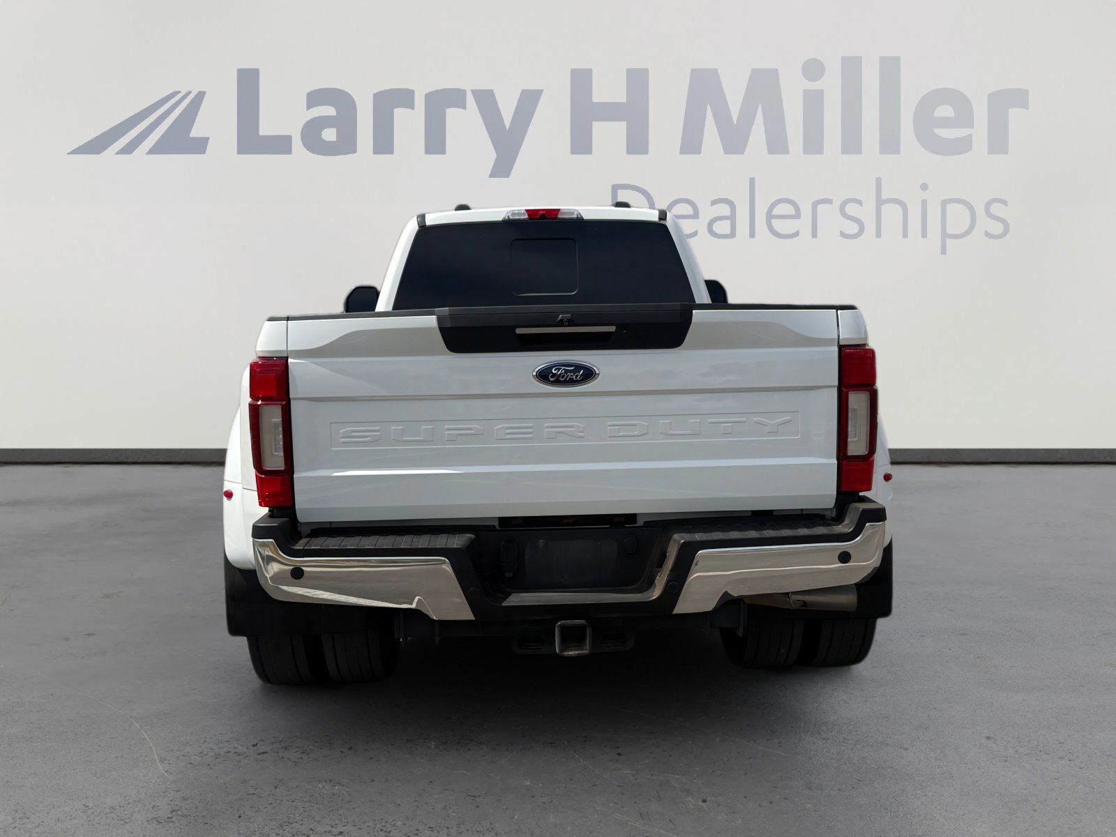 Certified 2021 Ford F450 Lariat w/ Lariat Ultimate Package image 4