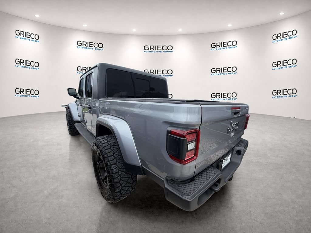 Used 2020 Jeep Gladiator Overland AWD/4WD image 4