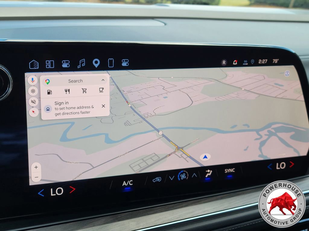 Used 2025 Chevrolet Suburban LS image 27