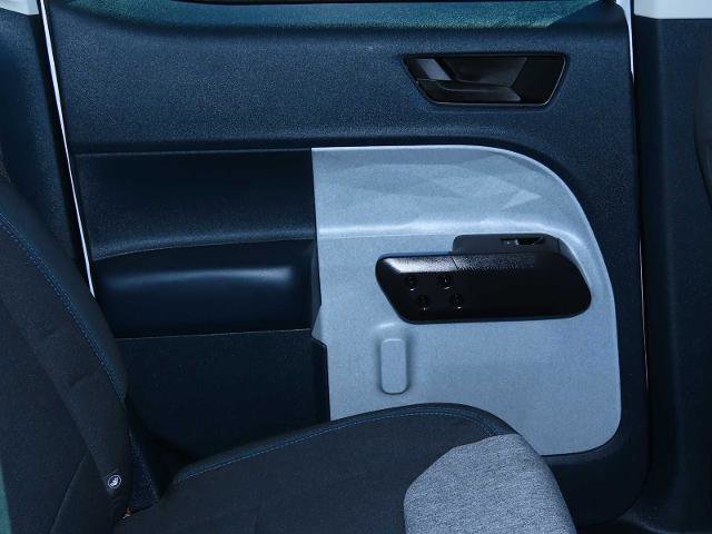 Certified 2025 Ford Maverick XLT w/ XLT Luxury Package image 22