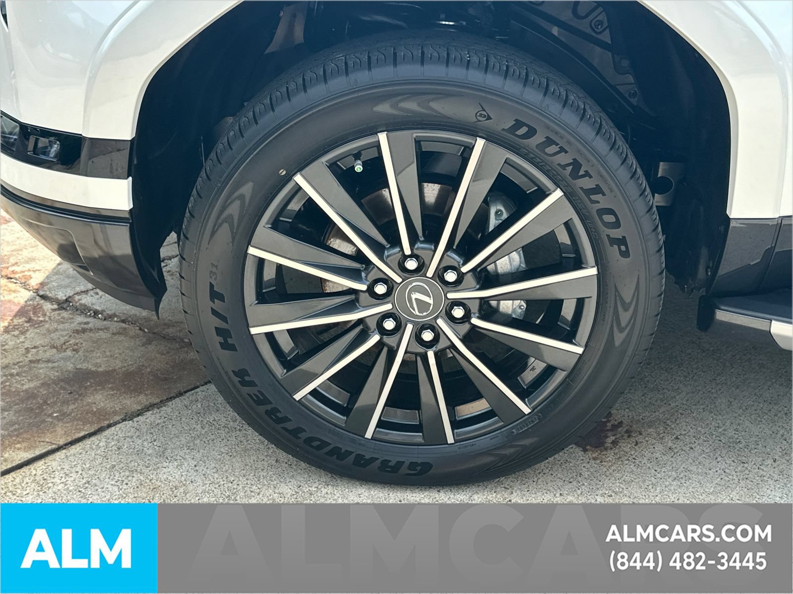 Used 2026 Lexus GX 550 w/ Accessory Package (2T) AWD/4WD image 12