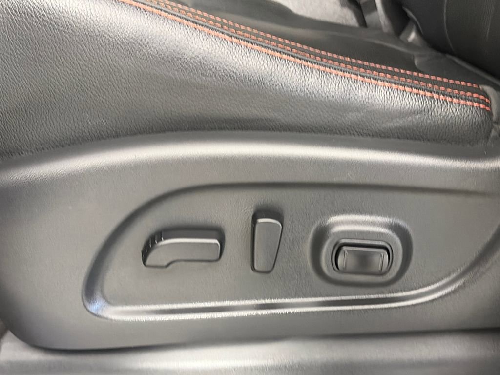 Used 2022 Nissan Titan PRO-4X w/ Pro-4x Convenience Package AWD/4WD image 26