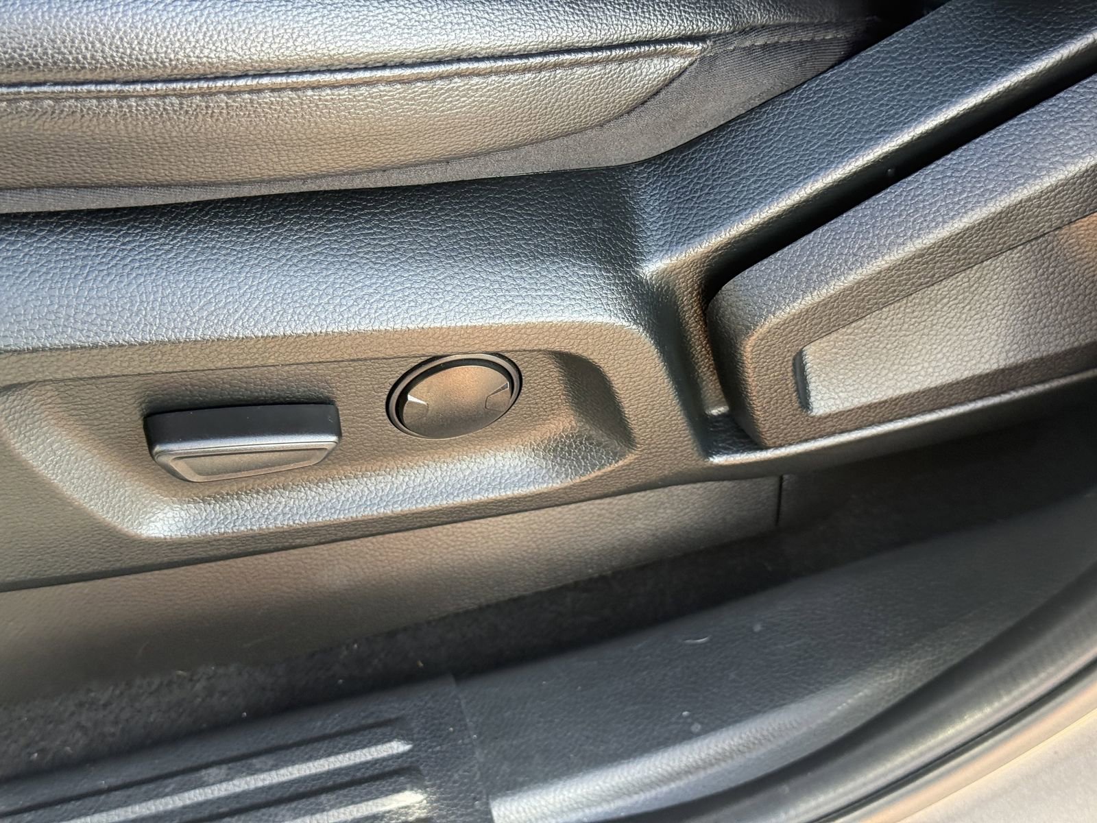 Certified 2022 Ford Ranger Lariat w/ Technology Package image 19