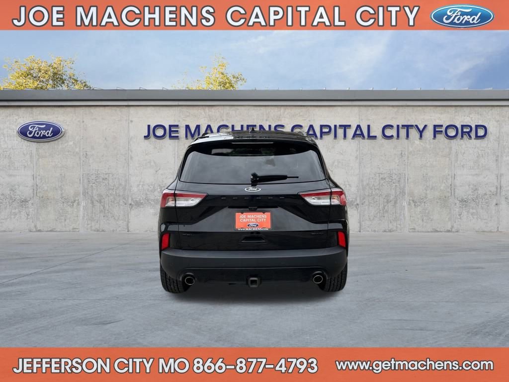 Certified 2022 Ford Escape SEL w/ SEL Stealth AWD Package image 4