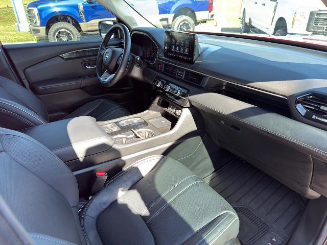 Used 2025 Honda Pilot Elite image 12