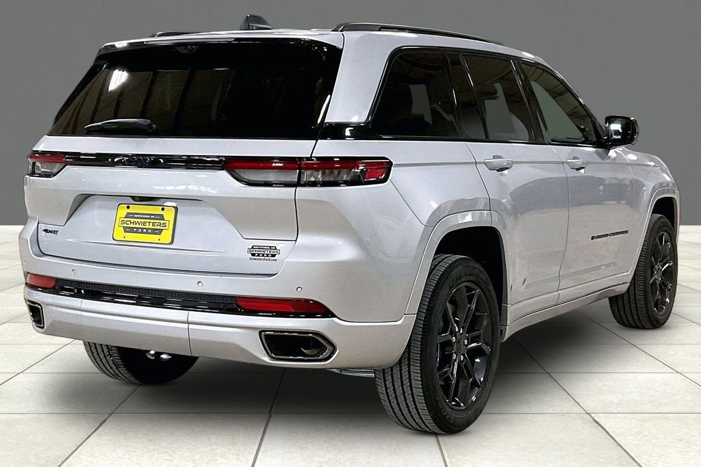 Used 2025 Jeep Grand Cherokee Limited 4xe AWD/4WD image 12