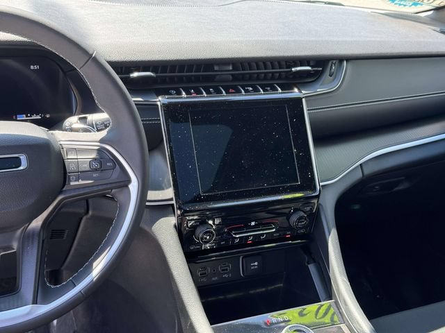 Used 2024 Jeep Grand Cherokee Laredo X AWD/4WD image 22