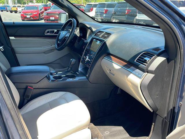 Certified 2018 Ford Explorer Limited w/ Equipment Group 301A AWD/4WD image 24