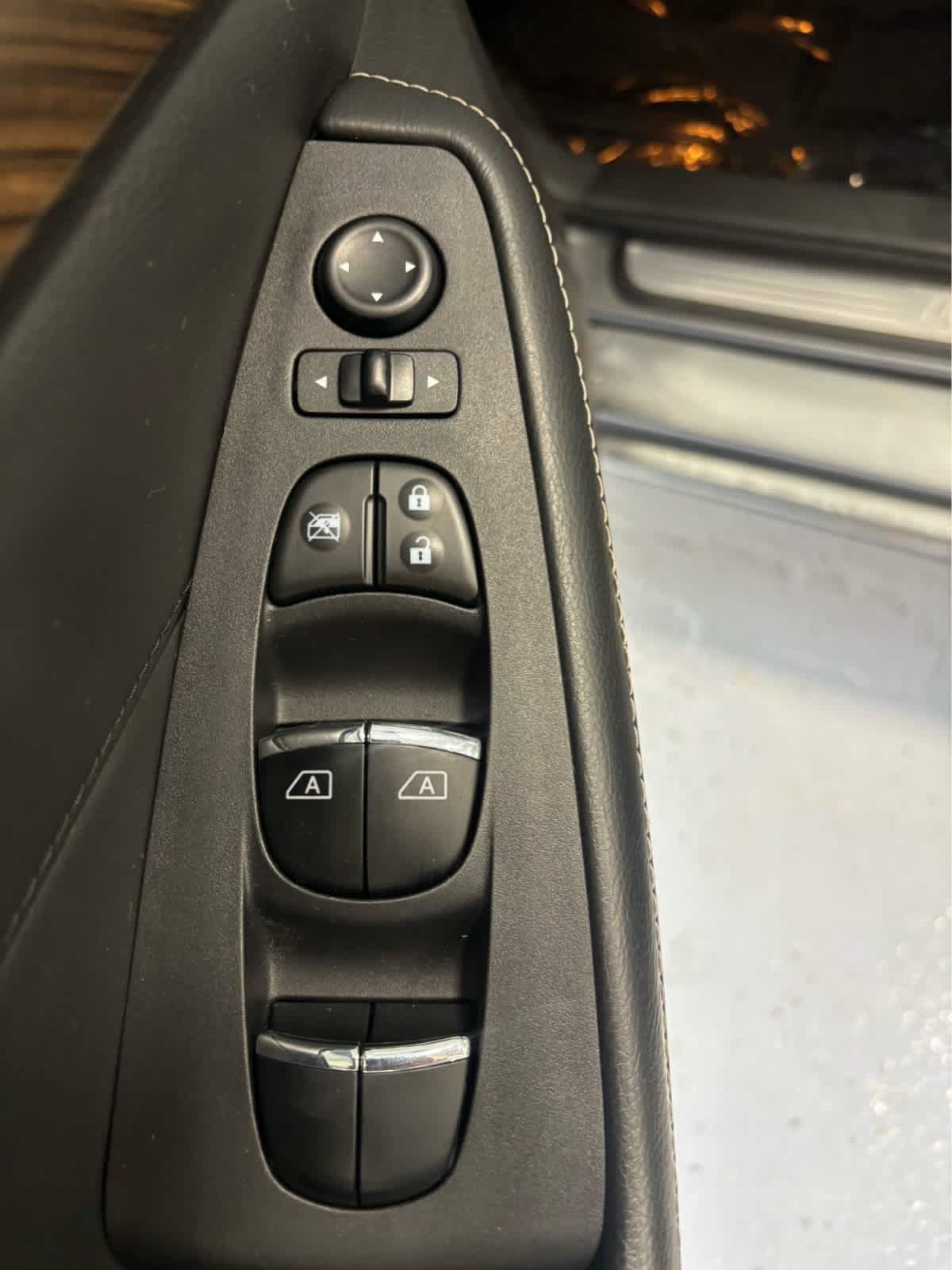 Used 2017 Nissan Maxima Platinum FWD image 23