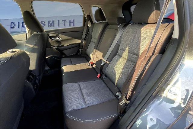 Used 2025 Nissan Rogue SV FWD image 22